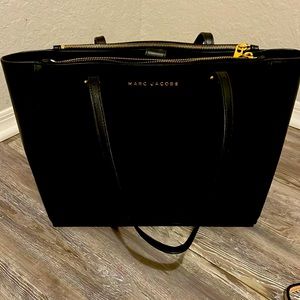 Marc Jacobs bag barely used.